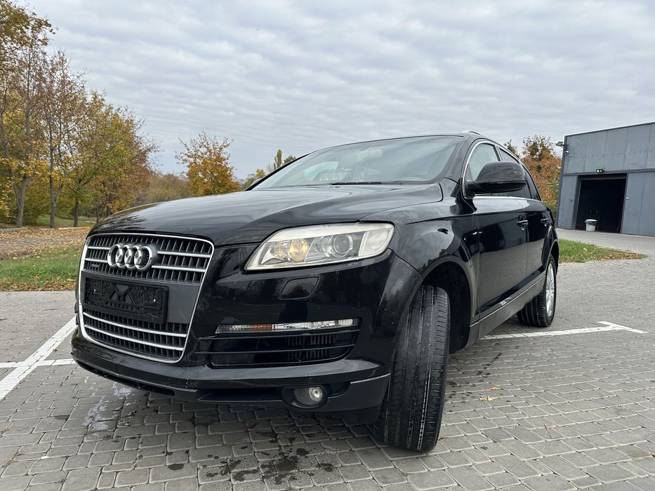 Audi Q7  нерозмитнена
