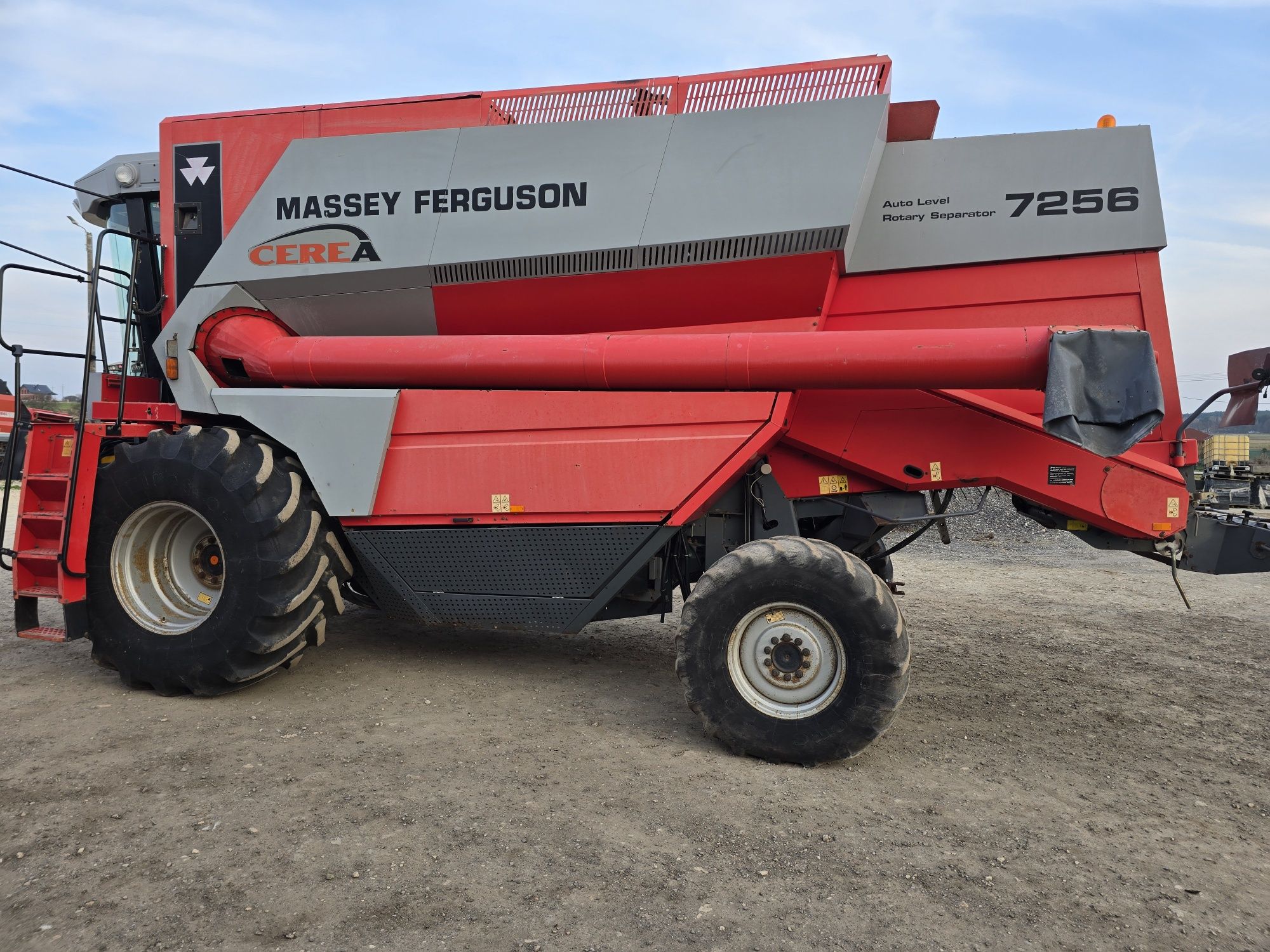 Massey Ferguson 7256 04r. 4.95m Heder 2700h klima wózek sieczkarnia 36