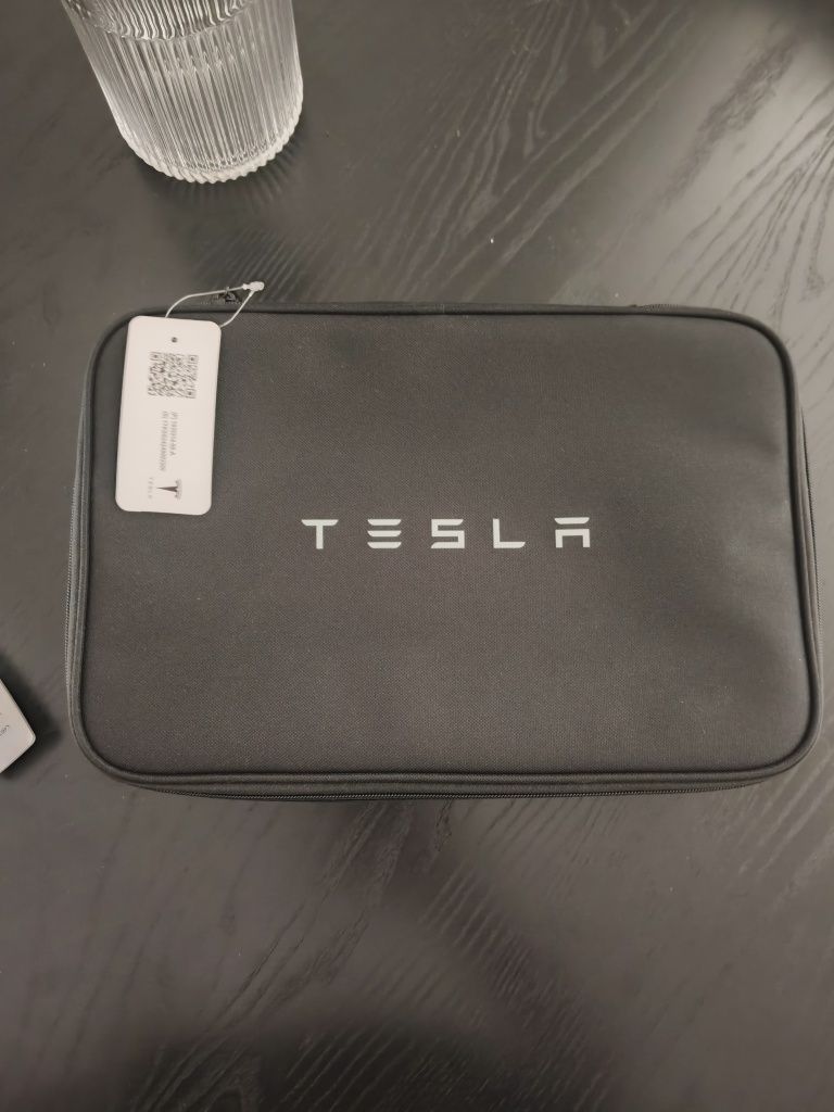 TESLA Model 3 : Barra de reboque (Original)