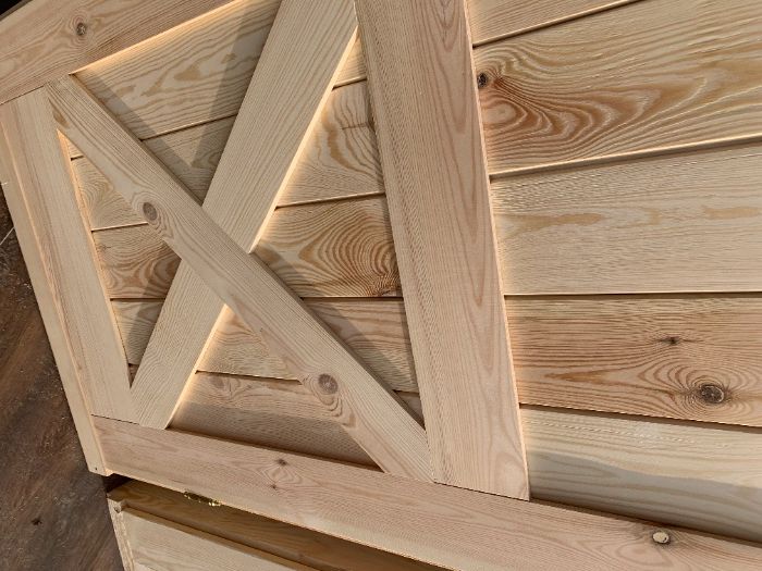 Drzwi drewniane sosnowe lite 100% z oscieżnicą pełne wiejskie