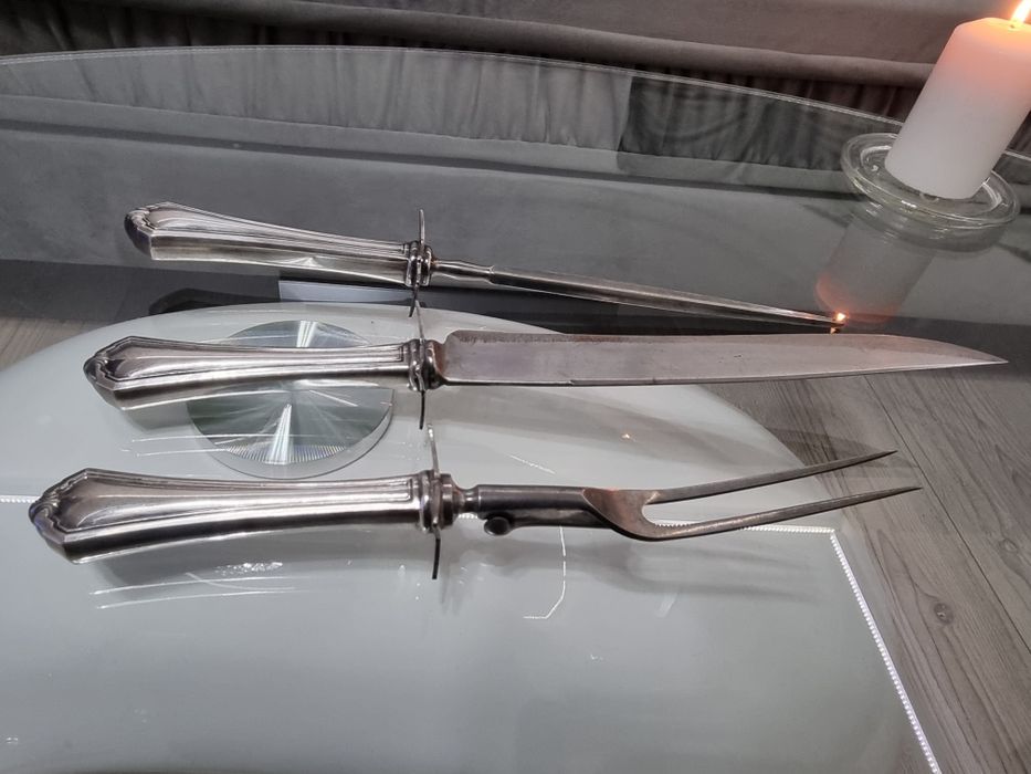 Posrebrzany i sygnowany zestaw sztućców