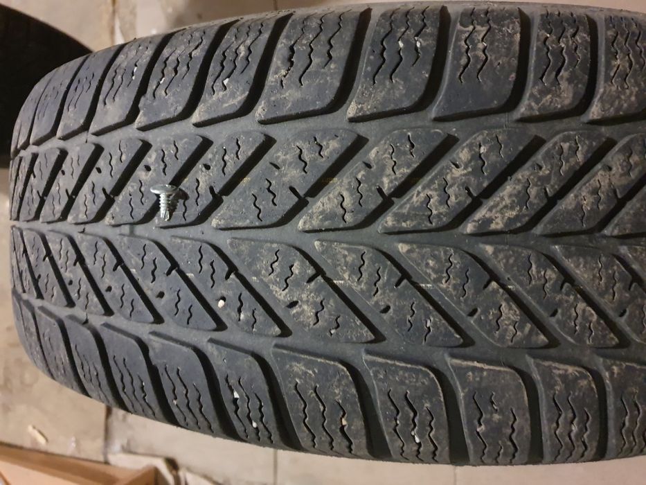 Диски з зимовивими шинами на Hunday