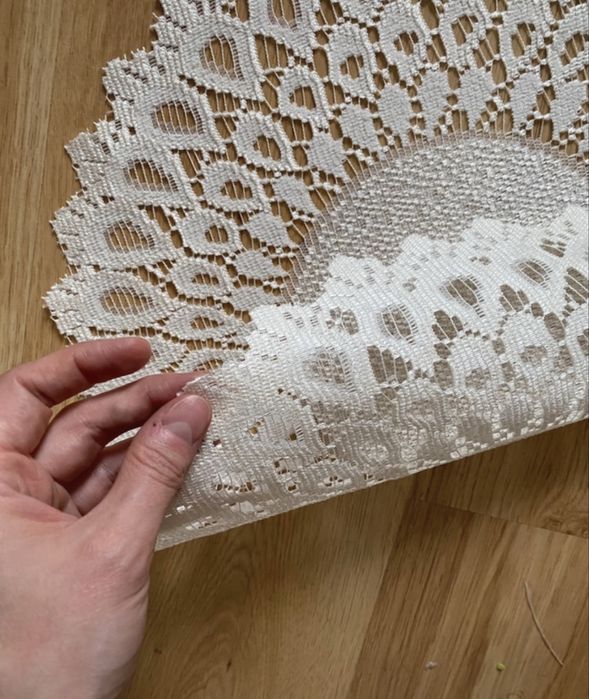 Nowe serwetki komplet 10 sztuk ecru ażurowe 28cm polska produkcja