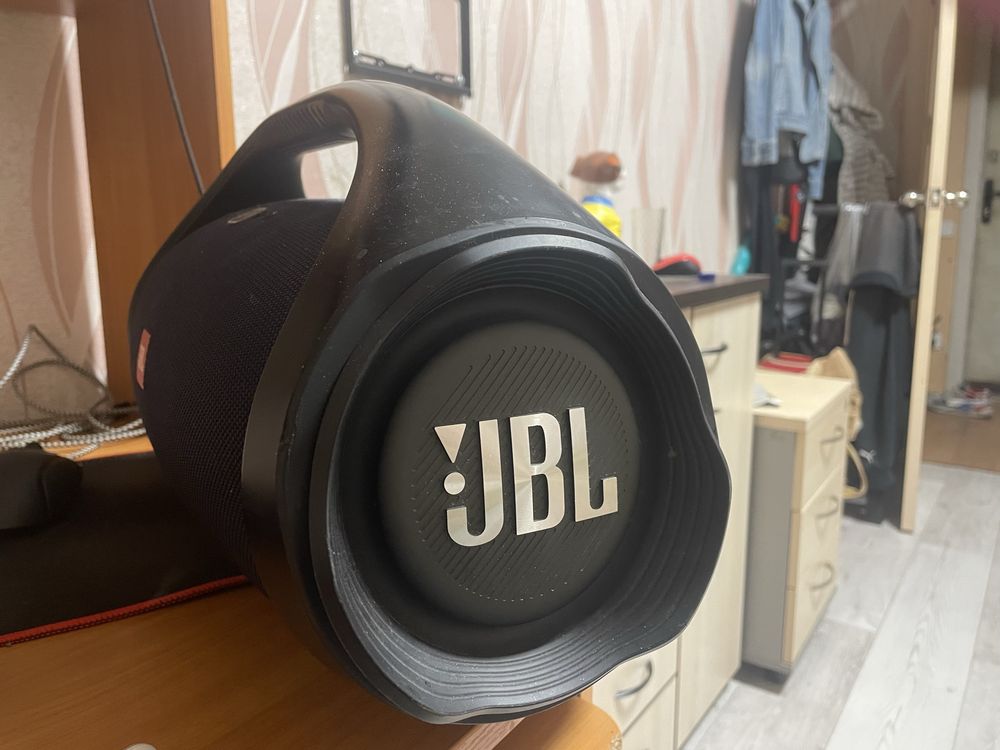 Jbl boombox 2 в хорошем состоянии