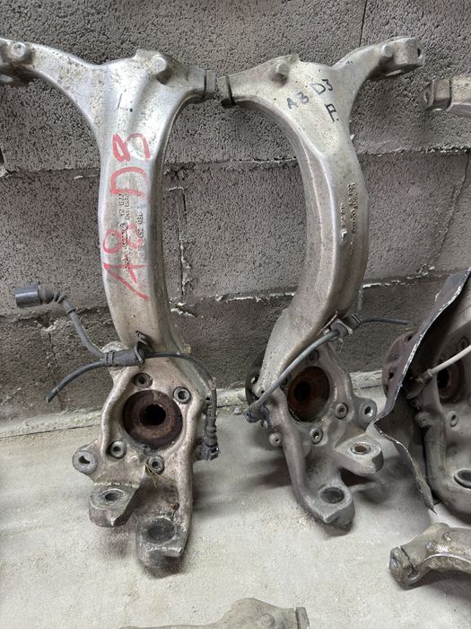 Цапфа, повороткий кулак Ауді а6 с5, а4 б6, а4 б7, а6 с6, а8 д3,а6 с7