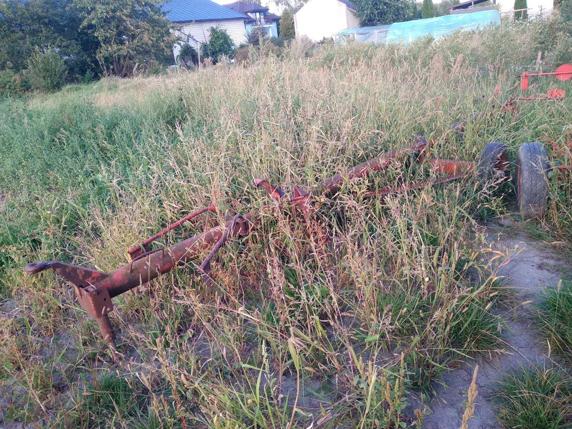 Wózek do hederu do Bizon Z-056; jest podpora, koła na pełnym powietrzu