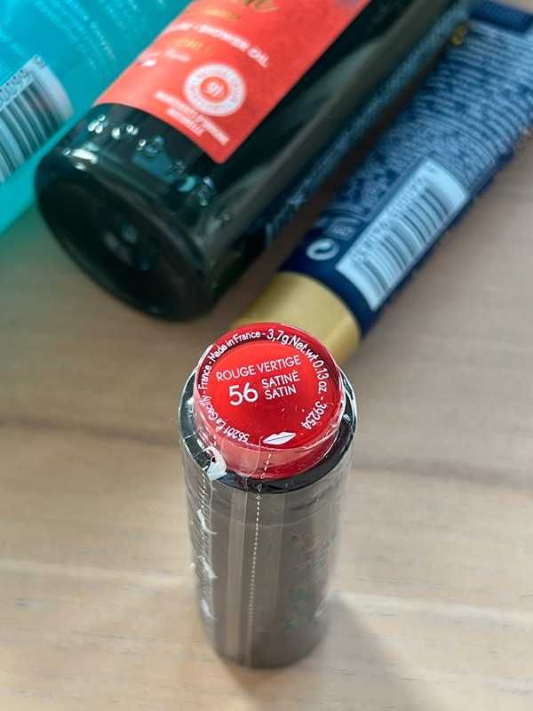 Yves Rocher Set: Makeup Jelly/Shower Oil/Highlighter/Lipstick