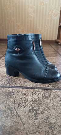 Женские кожаные ботинки мида 40р демисезонные
