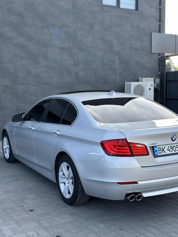 Bmw f10 528i xdrive 2013 рік