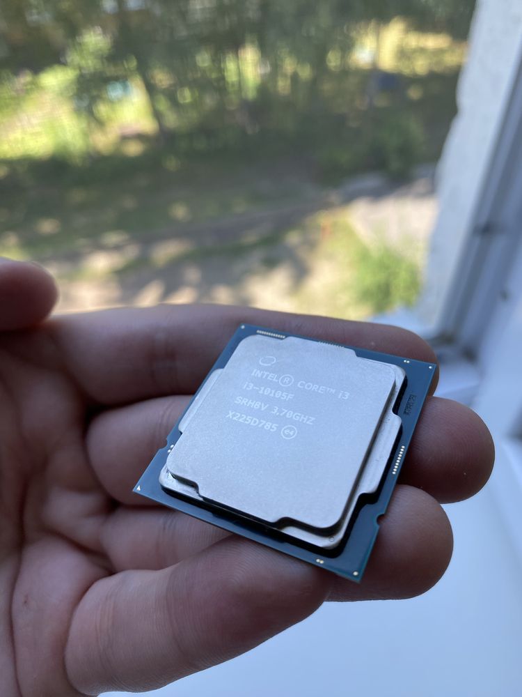 Intel Core I3 10105F в гарному стані