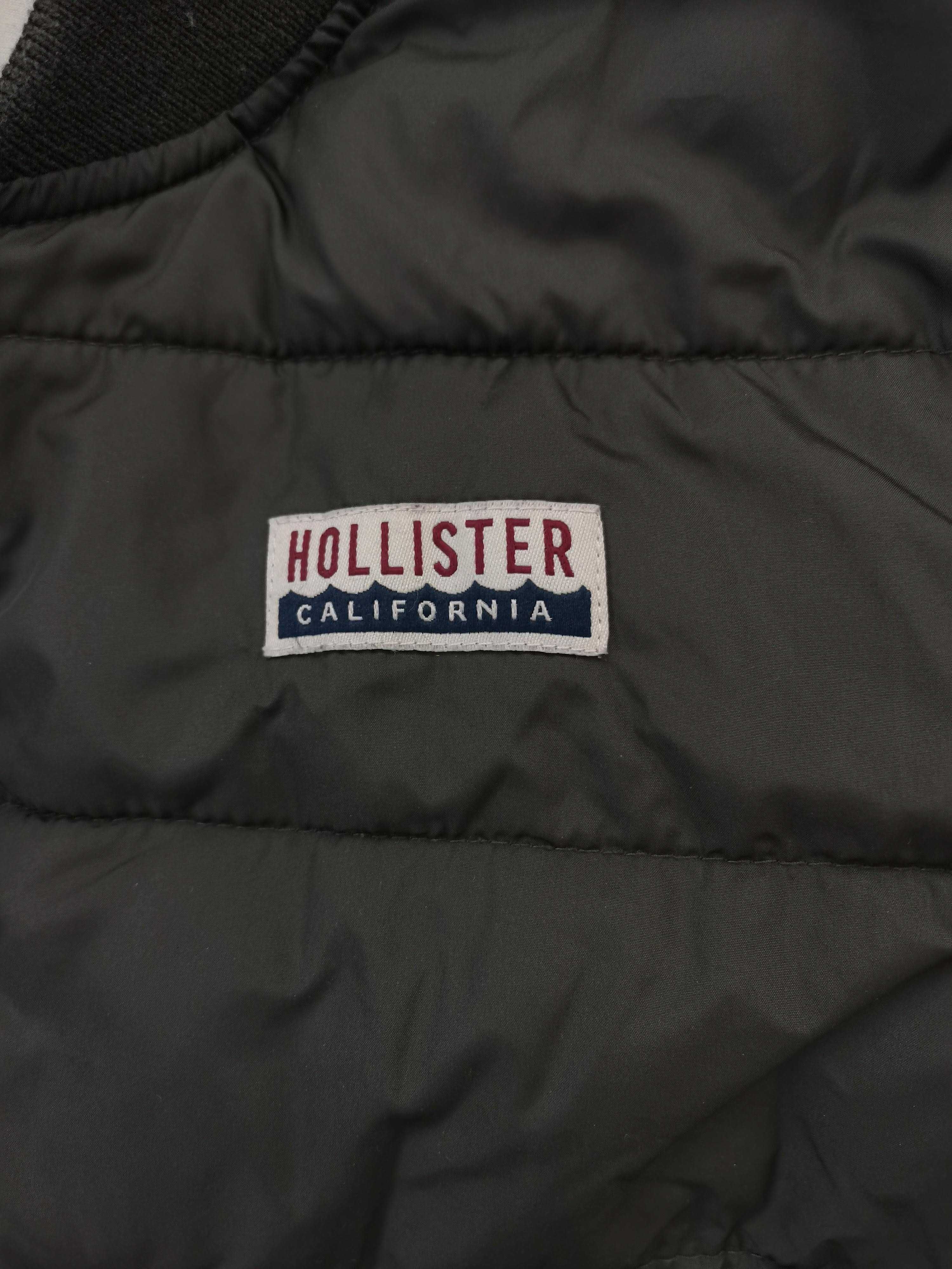 Чоловіча тепла куртка Hollister. Розмір S