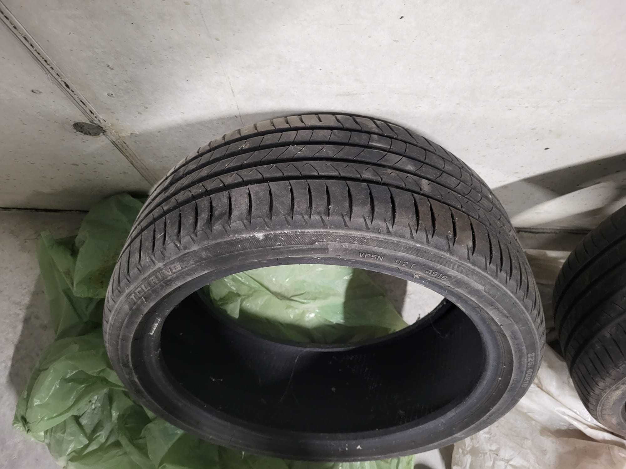 Felgi aluminiowe z oponami 225/40R18