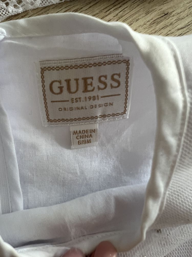 Sukienka guess rozmiar 6/9 msc chrzest