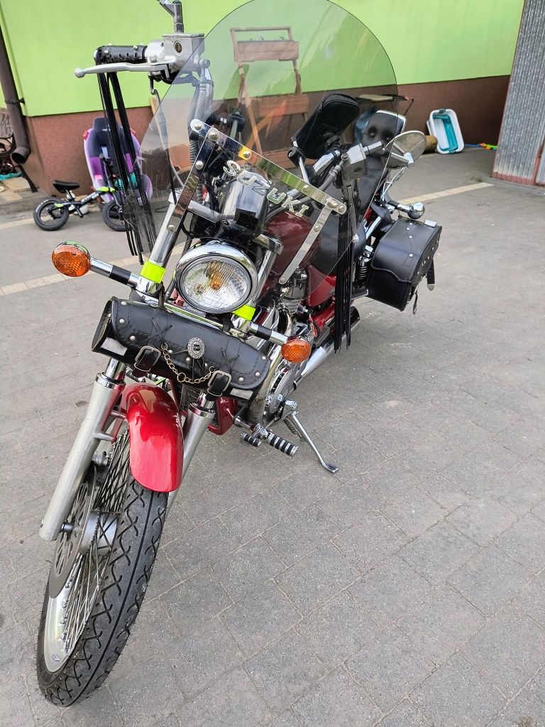 Suzuki Intruder 600