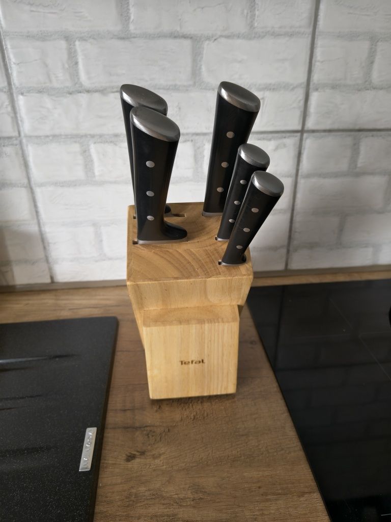 Noże Tefal Ice Force komplet w drewnie 5 szt