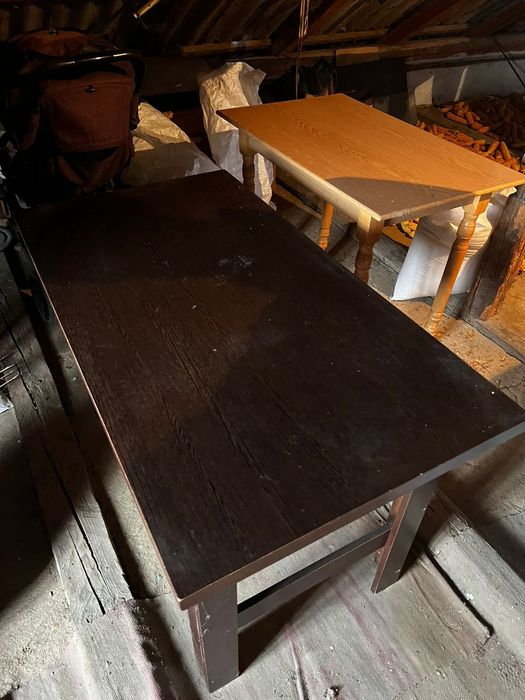 Продам столи. Кухонні та метелик.