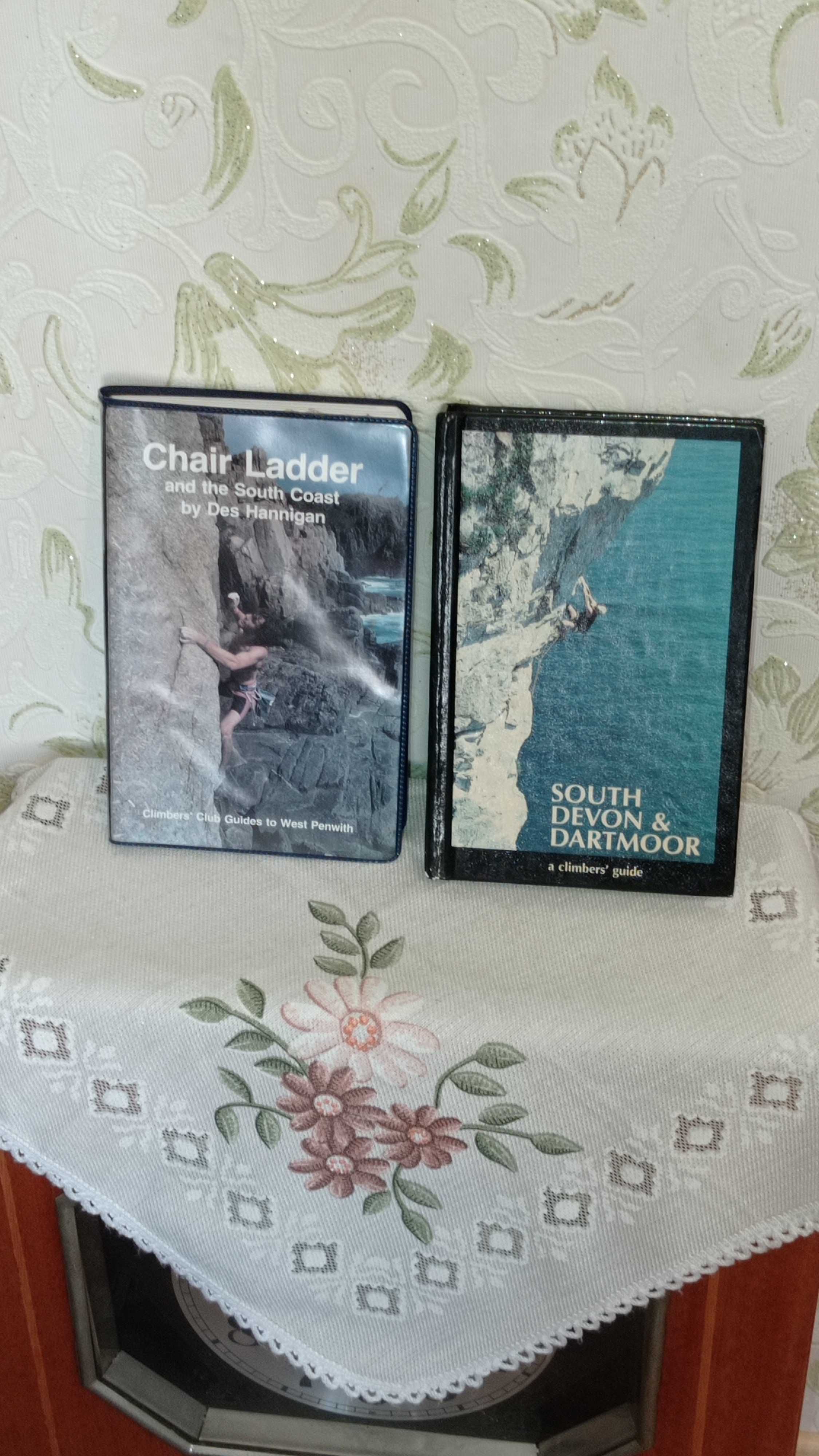 2 книги посвященные альпинизму U.K.