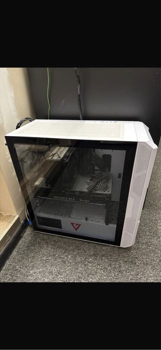 KOMPUTER i7-13700KF RTX4090 32GB 1TB-Gen4