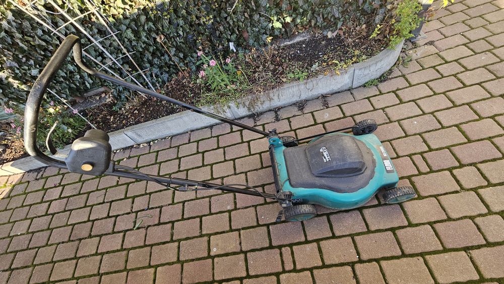 Polska kosiarka elektryczna do trawy Flora KE2000