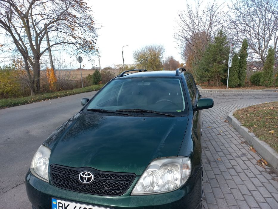 Тойота корола 2003 року