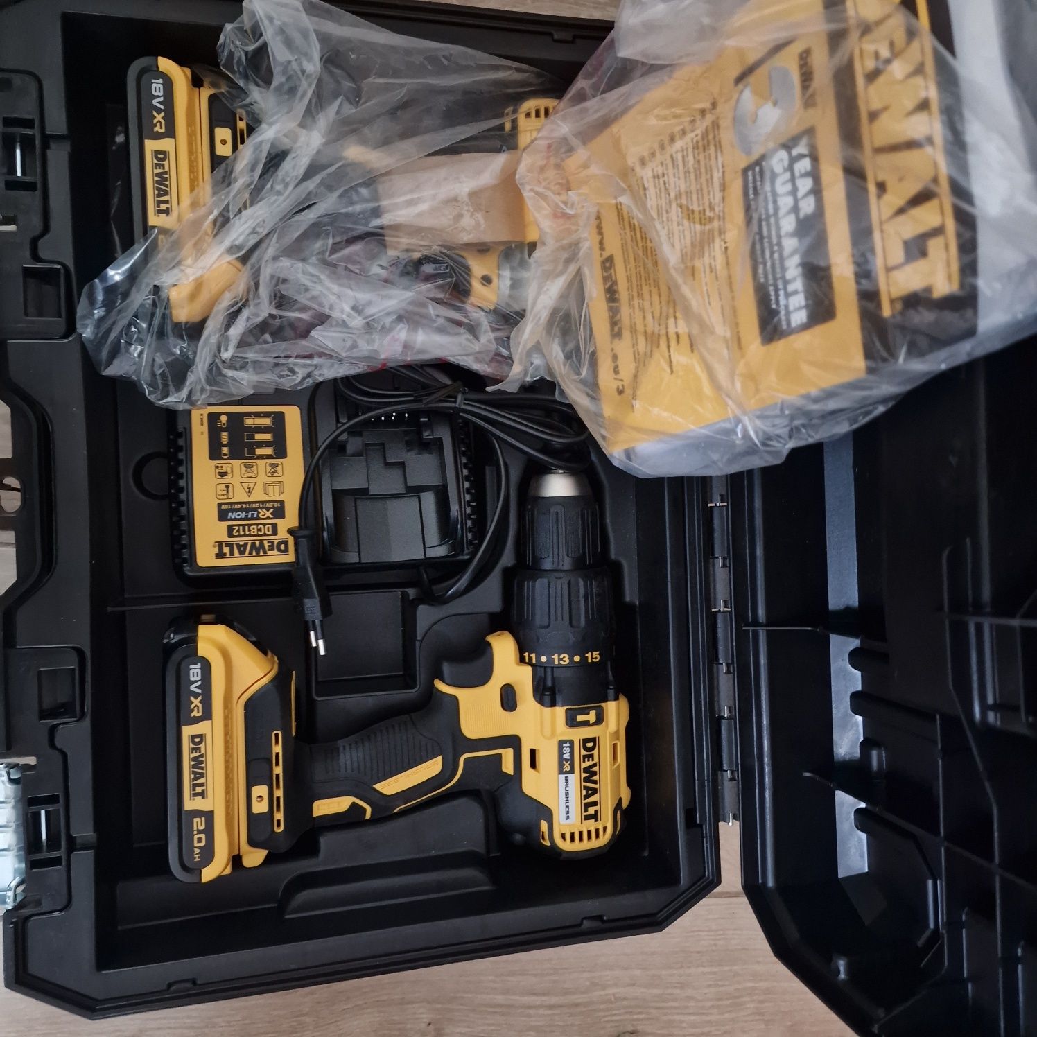 Zestaw elektronarzędzi DeWALT DCK2060D2T