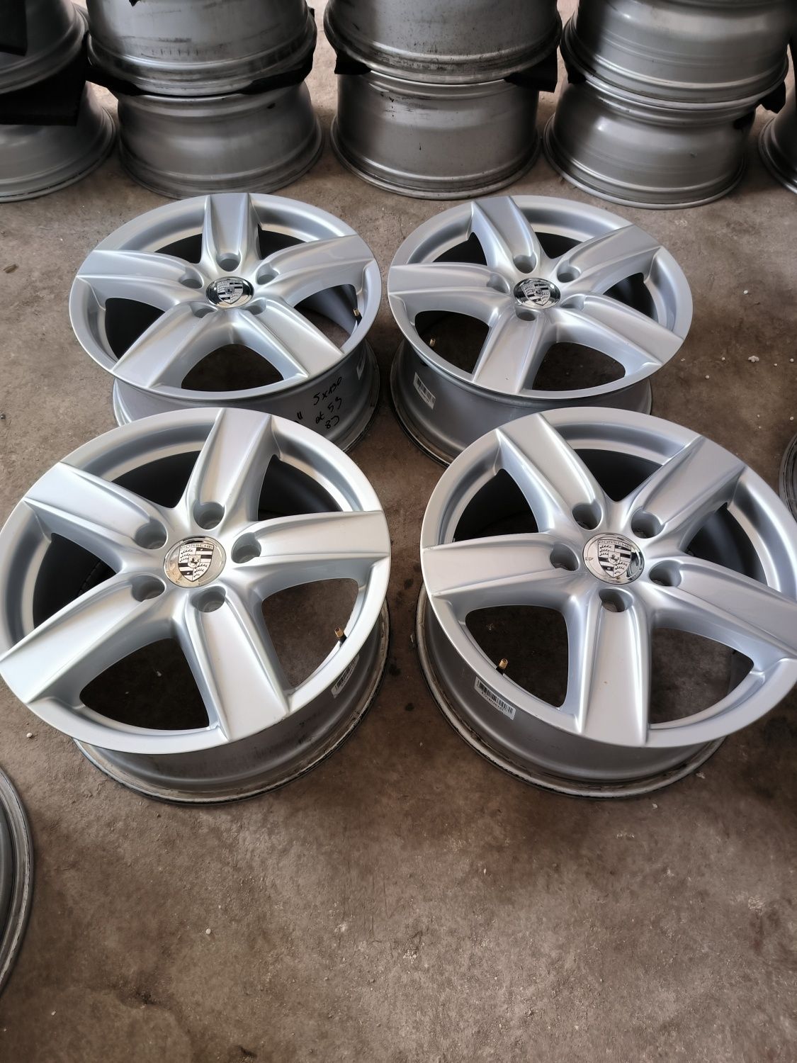 Felgi aluminiowe 18 Porsche Cayenne Audi Q7 Volkswagen Touareg 5x130