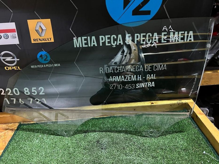 Vidro porta frente esquerda Audi A1