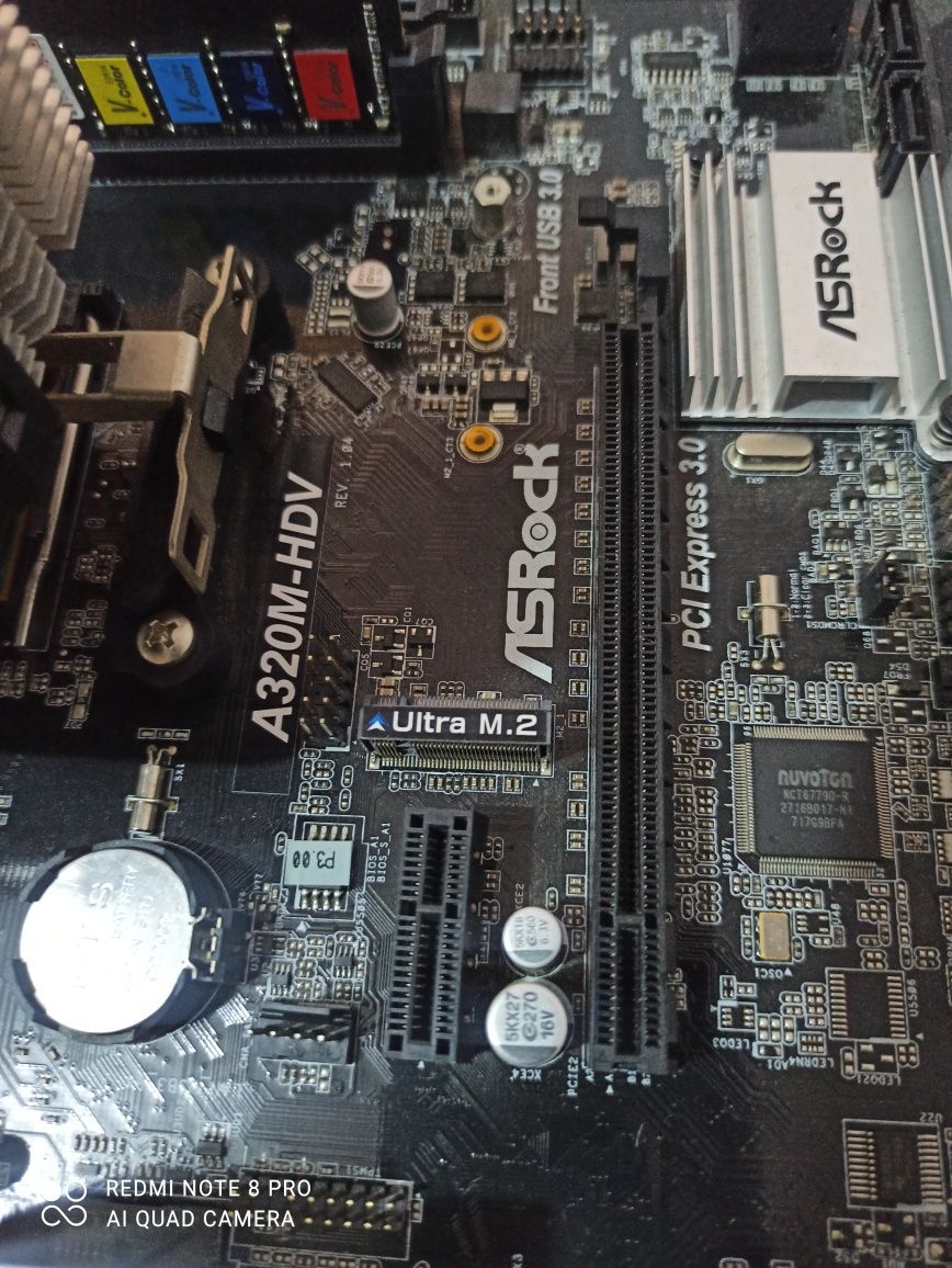 Материнка AMD Процесор 4 ядра ОЗУ ddr4 --4 GB