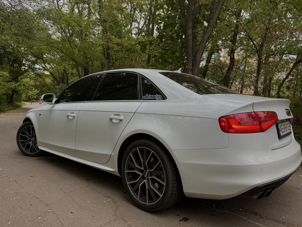 Audi a4 s-line premium plus quattro