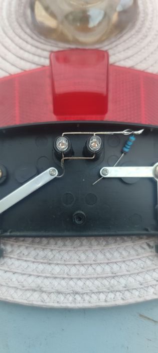 Lampa 2x LED tylna, używana na dynamo.