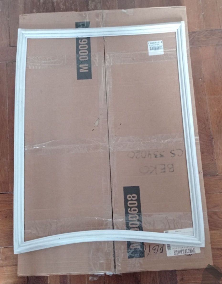 Ущільнювальна гума 769748901508 для холодильних камер Атлант 956x556mm