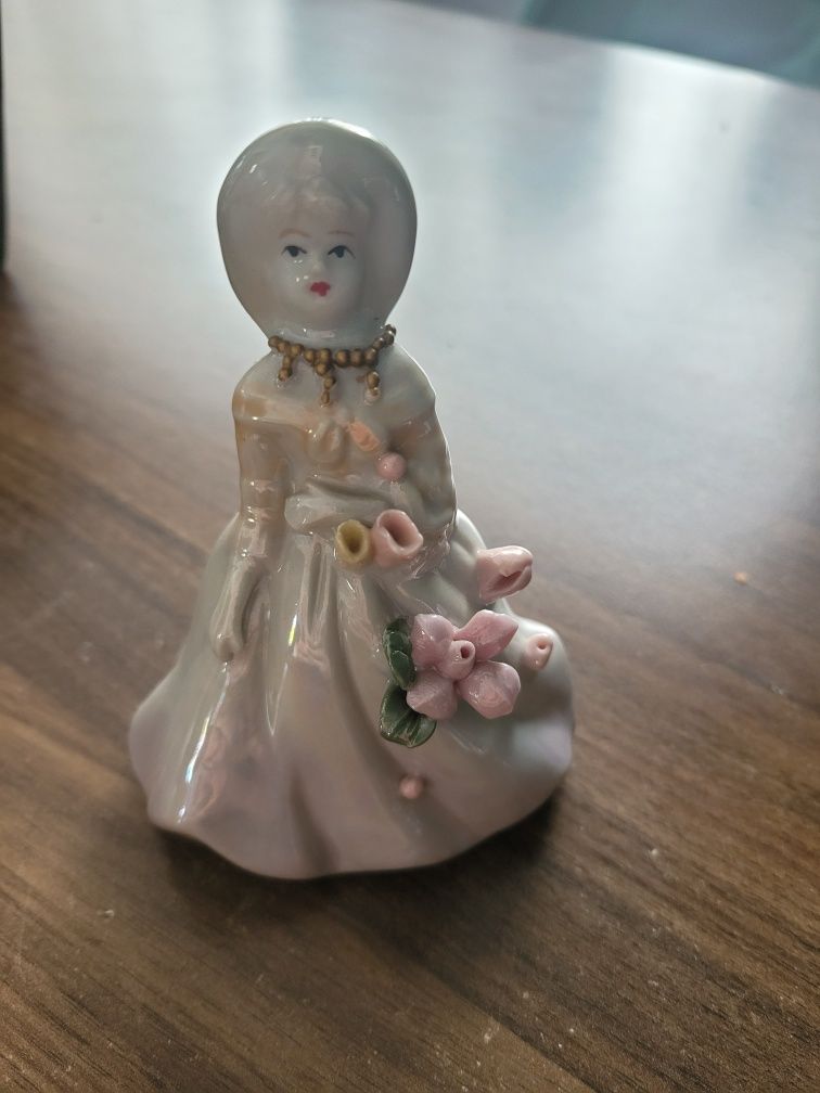 Porcelanowa panienka dziewczynka dzwonek stara piękna kolekcjonerska