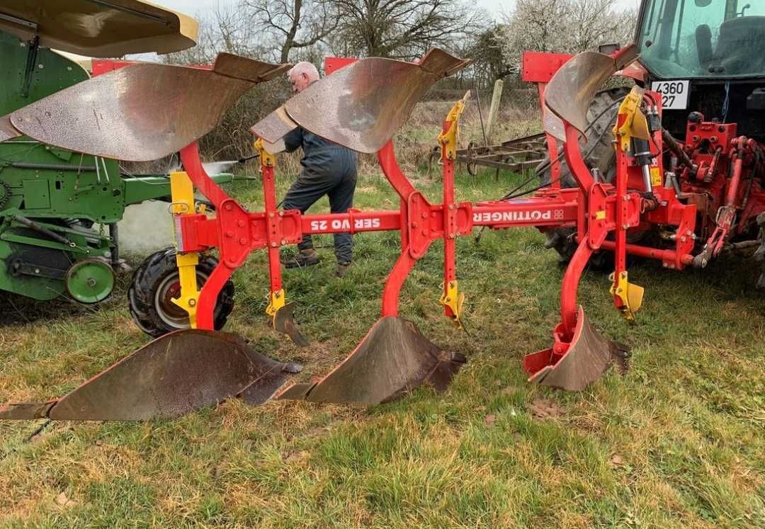 Charrua pottinger servo 25