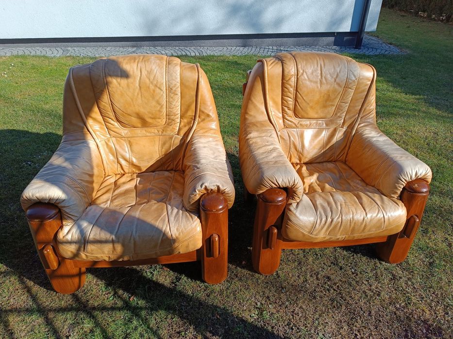 Sprzedam komplet wypoczynkowy skórzany plus gratisy