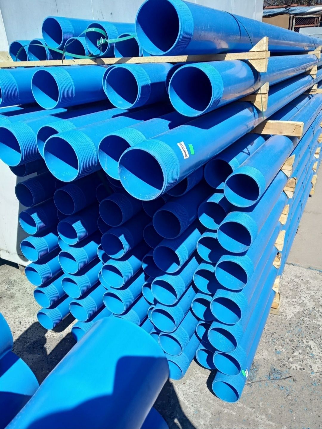 Труба обсадная нПВХ синяя для сважин диаметр 125мм цена 205грн метр