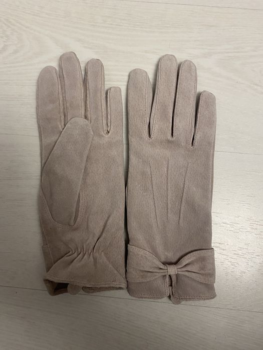 Жіночі перчатки