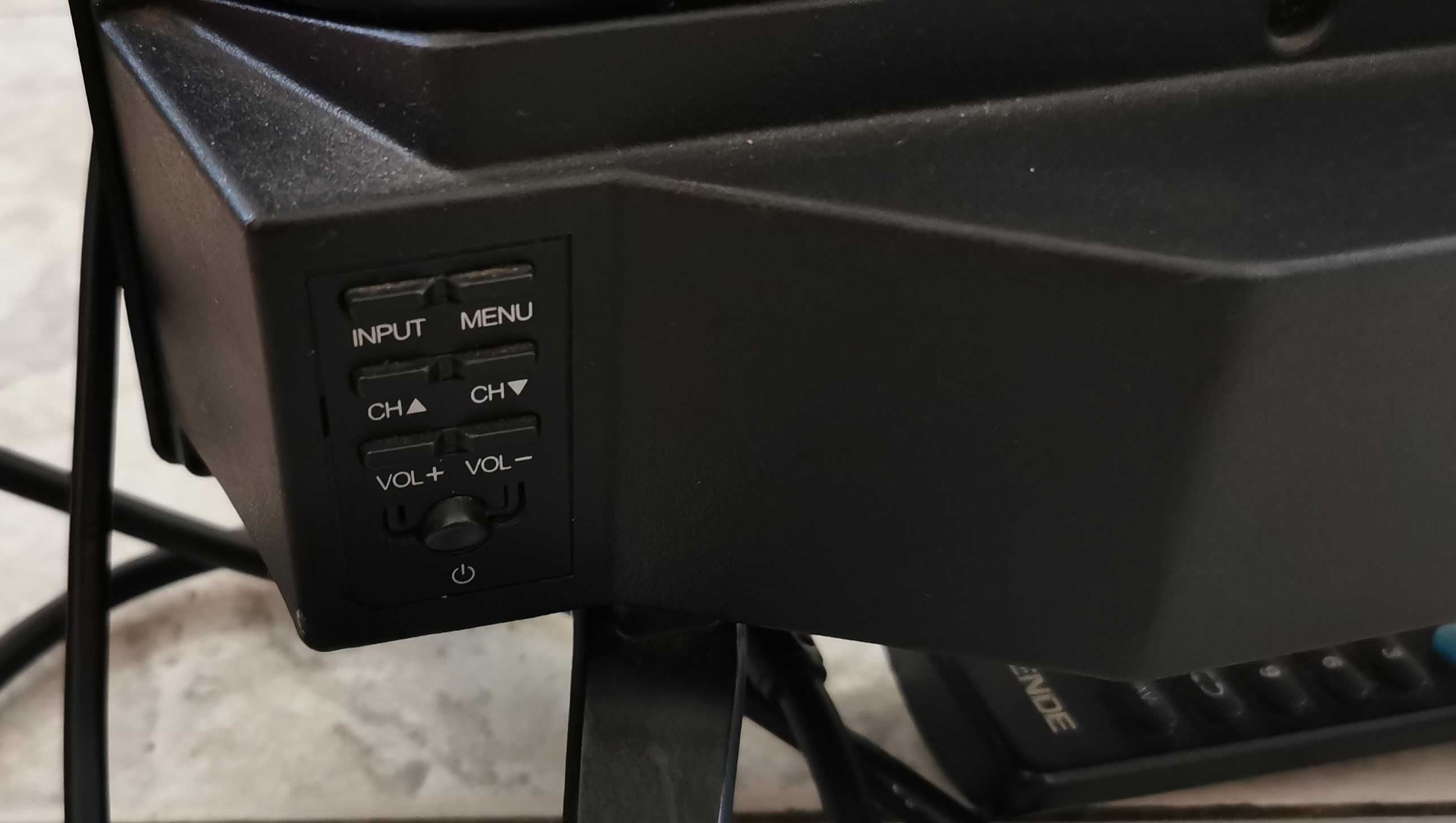 Telewizor NORDMENDE LED TV model ND32N2400S 32" USB, HDMI, VGA, SCART