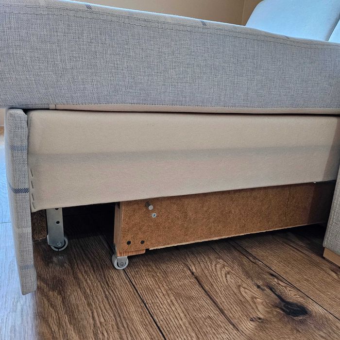 Sofa MONTY zajmuje niedużo miejsca, a przy tym posiada funkcję spania!