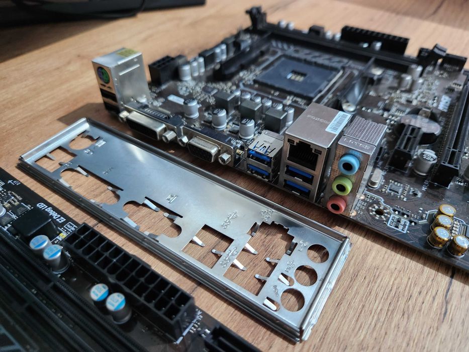 Материнські плати MSI A320M PRO — різні моделі | AM4 | Ціна за 1 шт