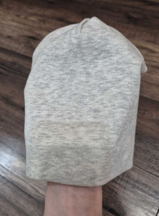 023 A czapka przejściowa nr 4 szara rozm 92-104