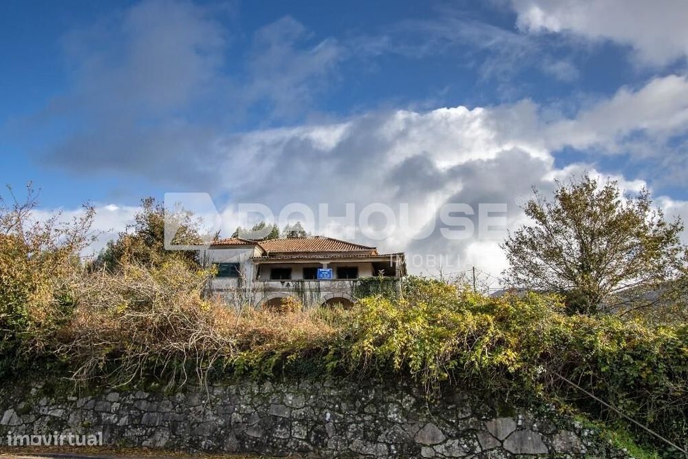 Solar c/ 13.000 m2 Terreno em Loivo, Vila Nova de Cerveira