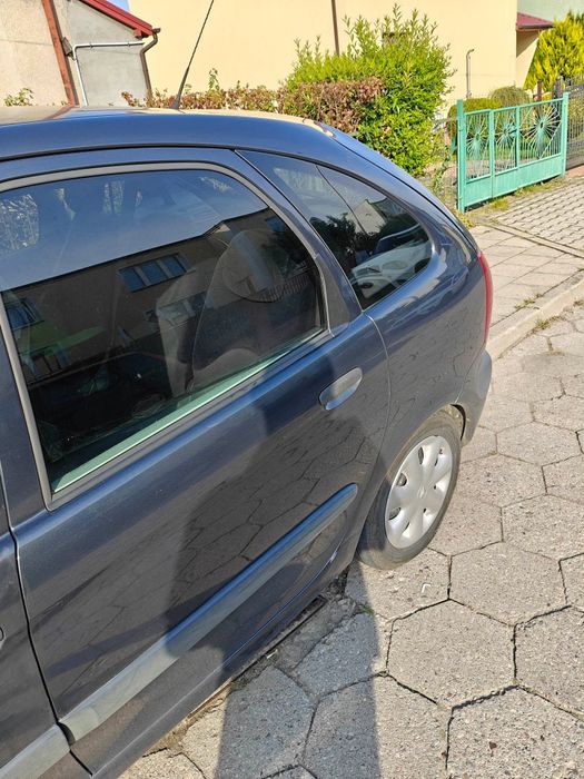 Citroen xara picasso 1.6 bezyna+lpg z hakiem i zimowki z dobrej reki
