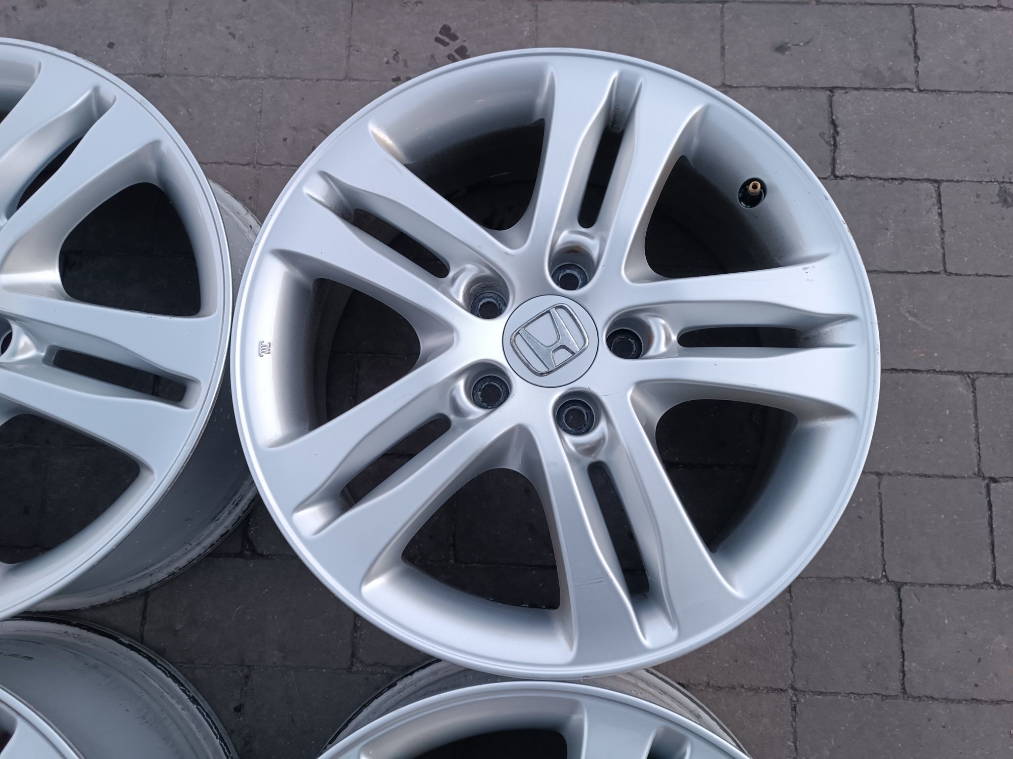 Felgi Alu Honda Accord Civic CR-V 5x114.3 ET50 6.5J17