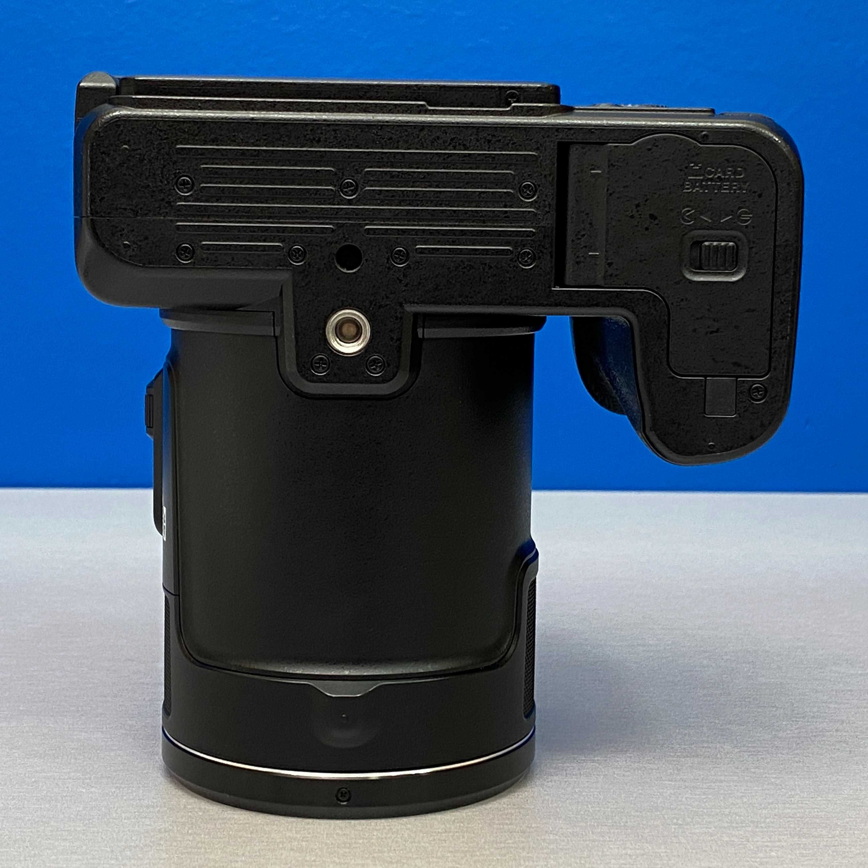 Nikon Coolpix P950 (16MP - 83x Optical Zoom)