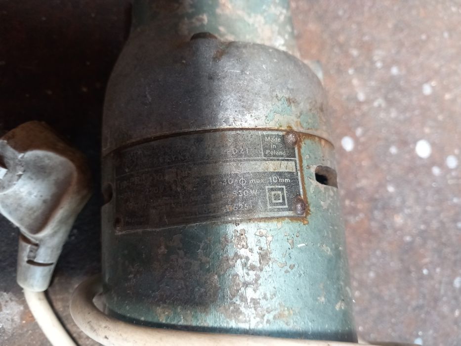 Trabalhos de pedreiro construção civil