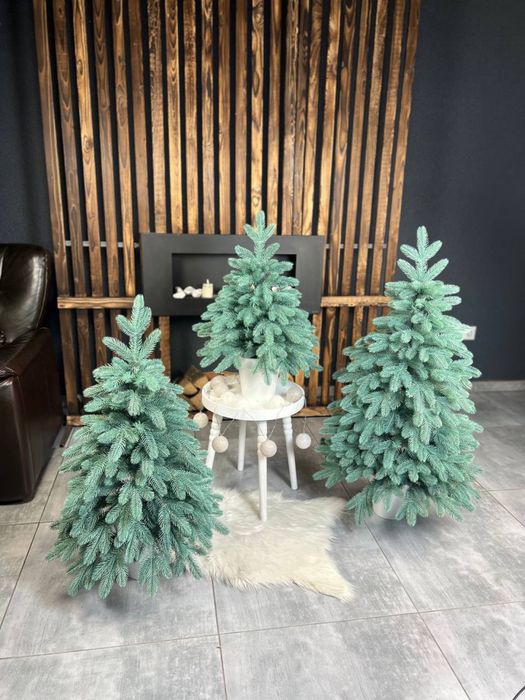 Ялинка в горщику