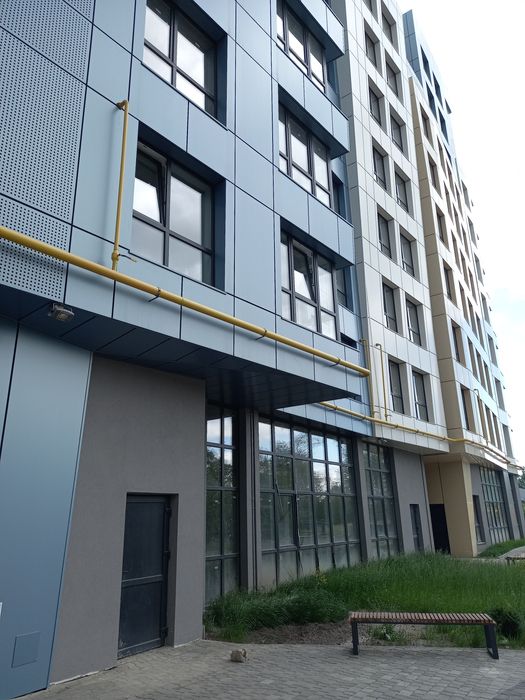 Продаю комерцію комерційну нерухомість