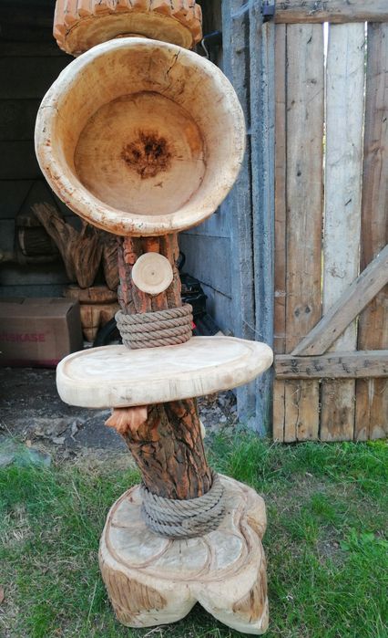 Drapak dla kota z drewna