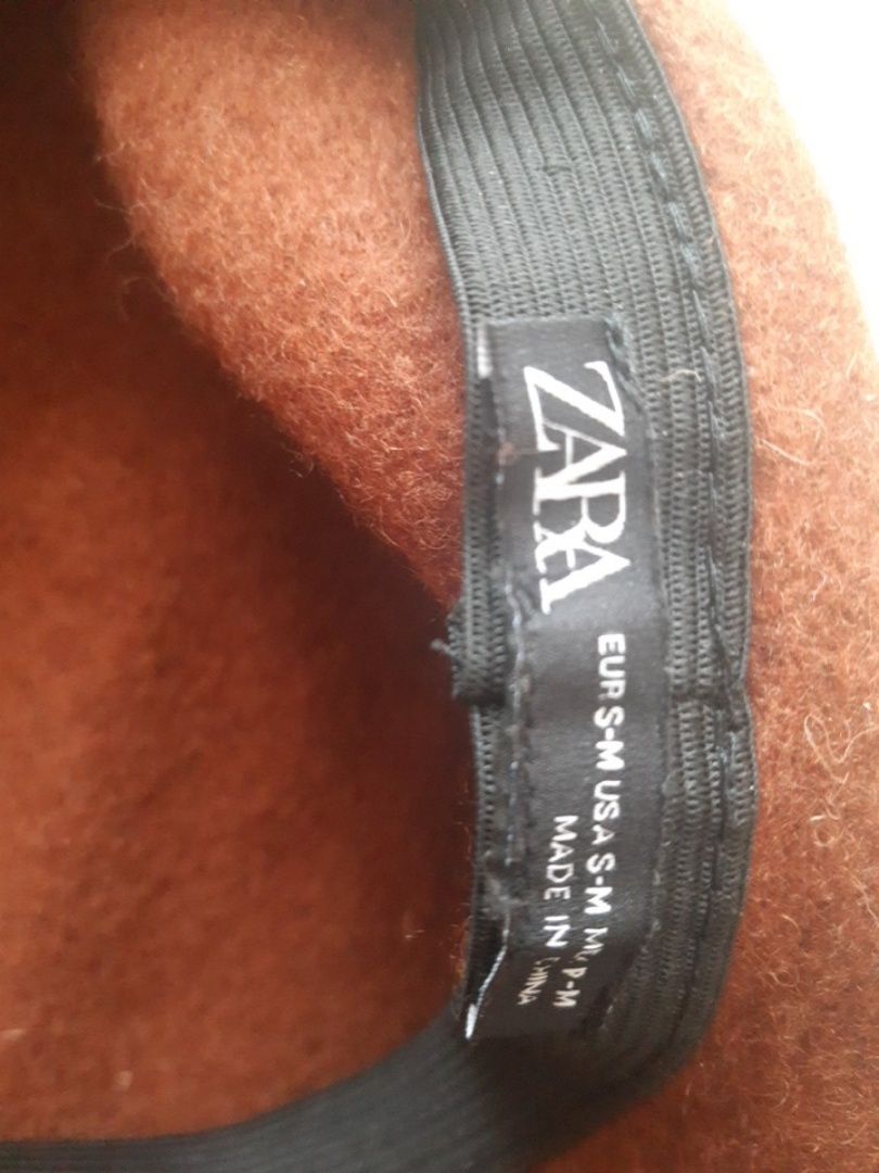 Берет у французькому стилі. Zara.