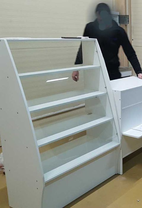білий стелаж   біла вітрина  на чотири полиці